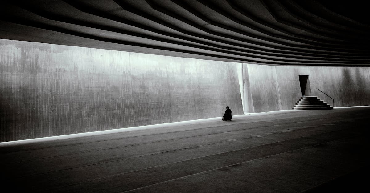 découvrez les bienfaits de la méditation pour apaiser l'esprit, réduire le stress et améliorer votre bien-être général. explorez différentes techniques de méditation pour trouver celle qui vous convient le mieux et transformez votre quotidien en un voyage de sérénité.