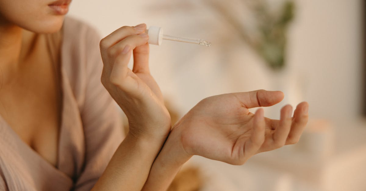 découvrez les rituels tantriques, une pratique ancienne visant à éveiller l'énergie spirituelle et à renforcer la connexion entre le corps et l'esprit. explorez des techniques de méditation, de respiration et d'intimité qui favorisent l'harmonie et la transcendance.